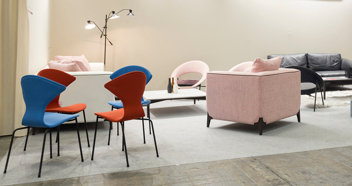 Stand Burov sur Les Puces du Design © Jeanne Buisson